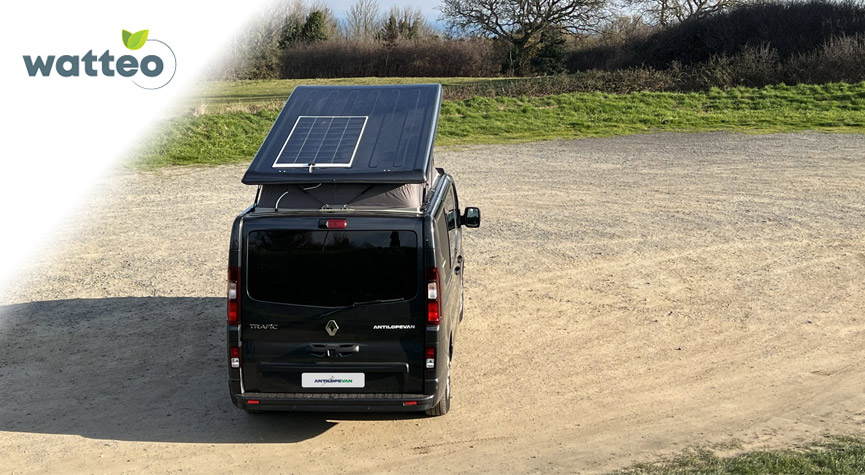 Fourgon aménagé panneaux solaires