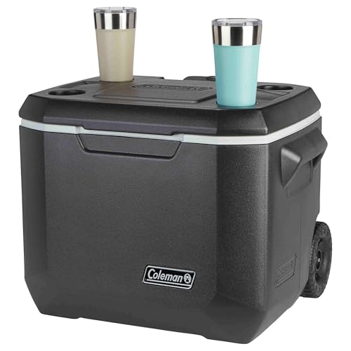 Couvercle glacière Coleman avec porte-gobelets intégrés et deux verres isothermes posés