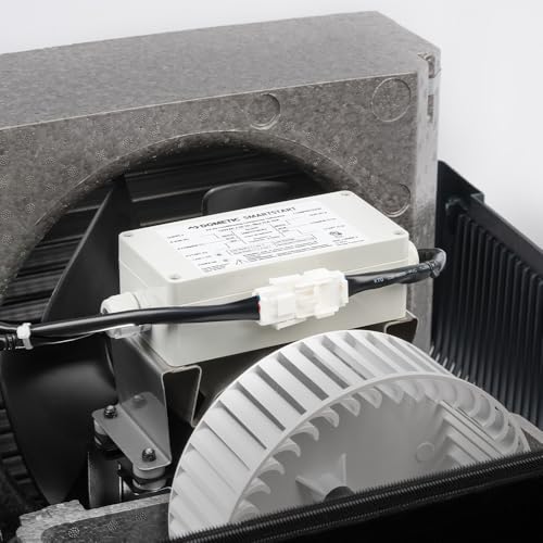 Installation SmartStart Dometic dans compartiment ventilateur climatiseur camping-car support métallique