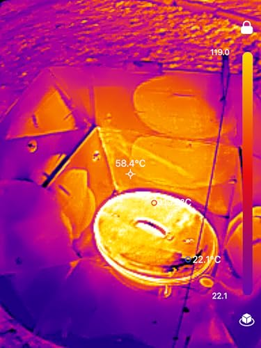Image thermographique montrant une température de 68,4°C dans le cuiseur solaire