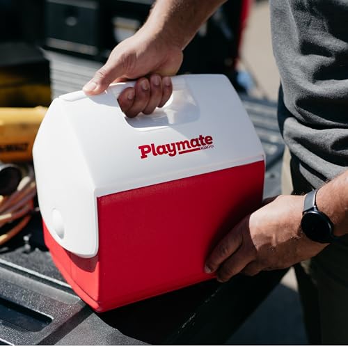 Transport facile glacière Igloo Playmate par poignée supérieure ergonomique d'une main
