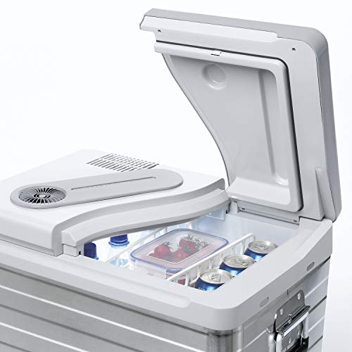 Intérieur de la glacière Mobicool Q40 avec canettes et boîte de rangement