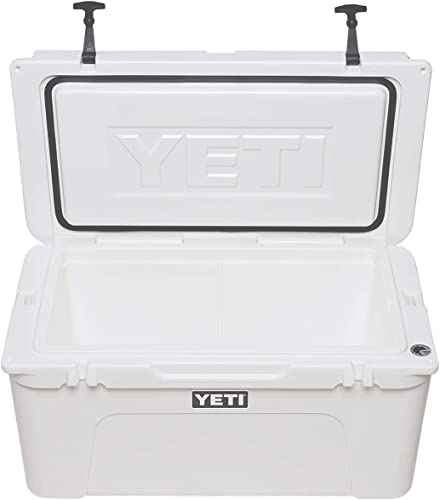 Glacière YETI Tundra 65 ouverte montrant l'intérieur blanc et le joint d'étanchéité du couvercle