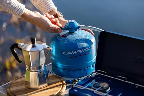 Raccordement bouteille de gaz Campingaz R907 au réchaud Base Camp en extérieur