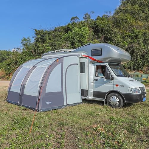Auvent Unikka Weekender monté sur camping-car en pleine nature avec fixation au toit du véhicule